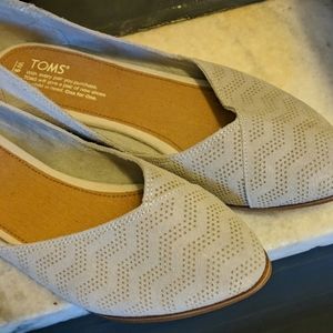 Never been warn Tom's grey Jutti sueded flats
